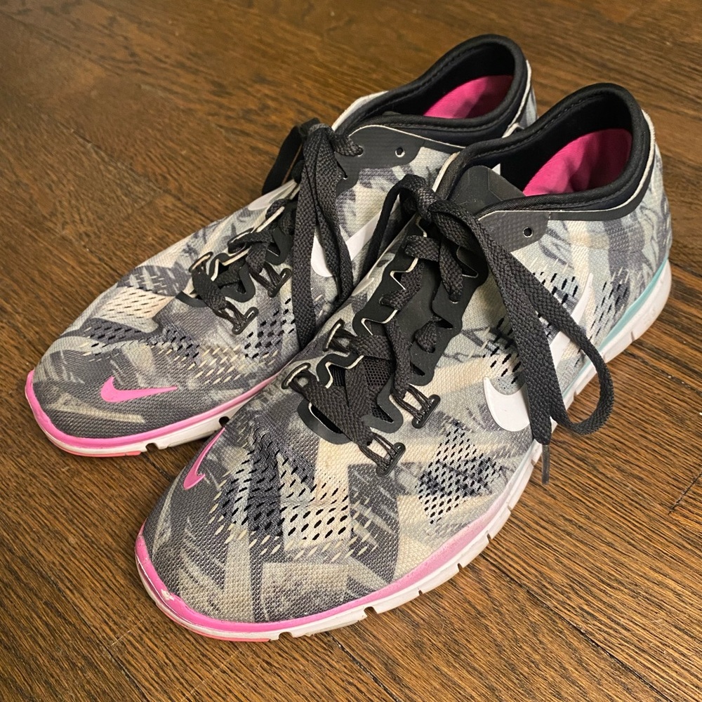Nike Free 5.0 Sneakers